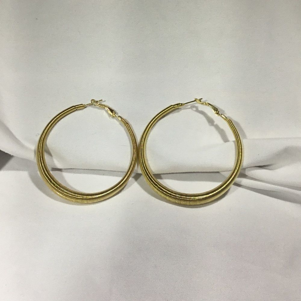Coiled Spring Hoops (UC3) - Picture 2 of 6